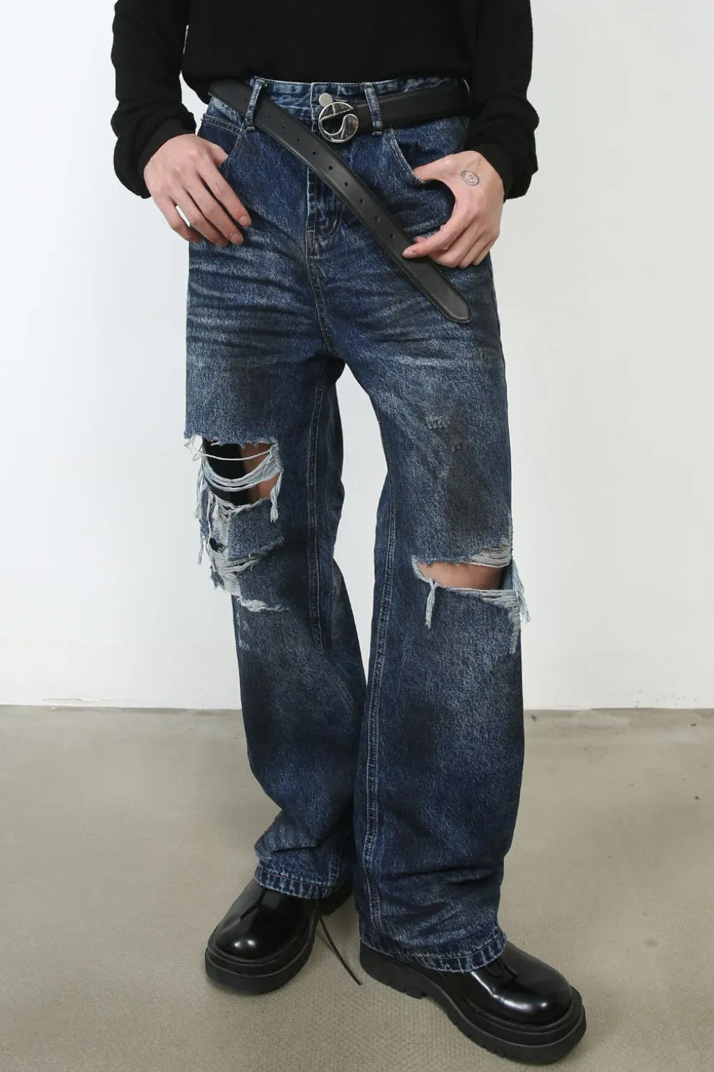 Men's Distressed Jeans with Pockets Carauana Store