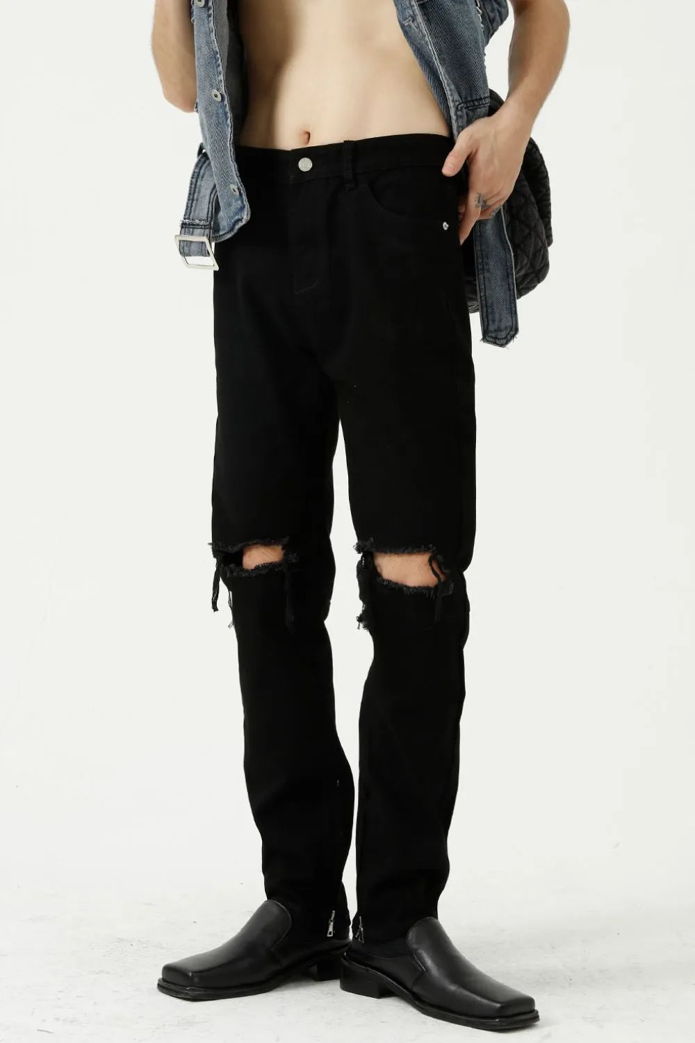 Distressed Mid Rise Jeans with Pockets Carauana Store
