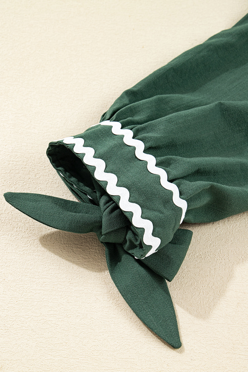 Canton Contrast Ricrac Trim Button V Neck Knotted Bracelet Sleeve Shift Dress