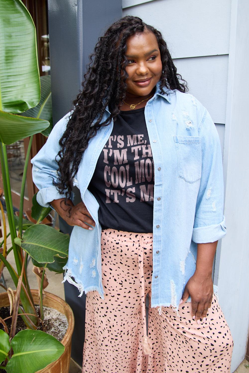 Simply Love Full Size IT'S ME,HI I'M THE COOL MOM IT'S ME Round Neck T-Shirt Carauana Store