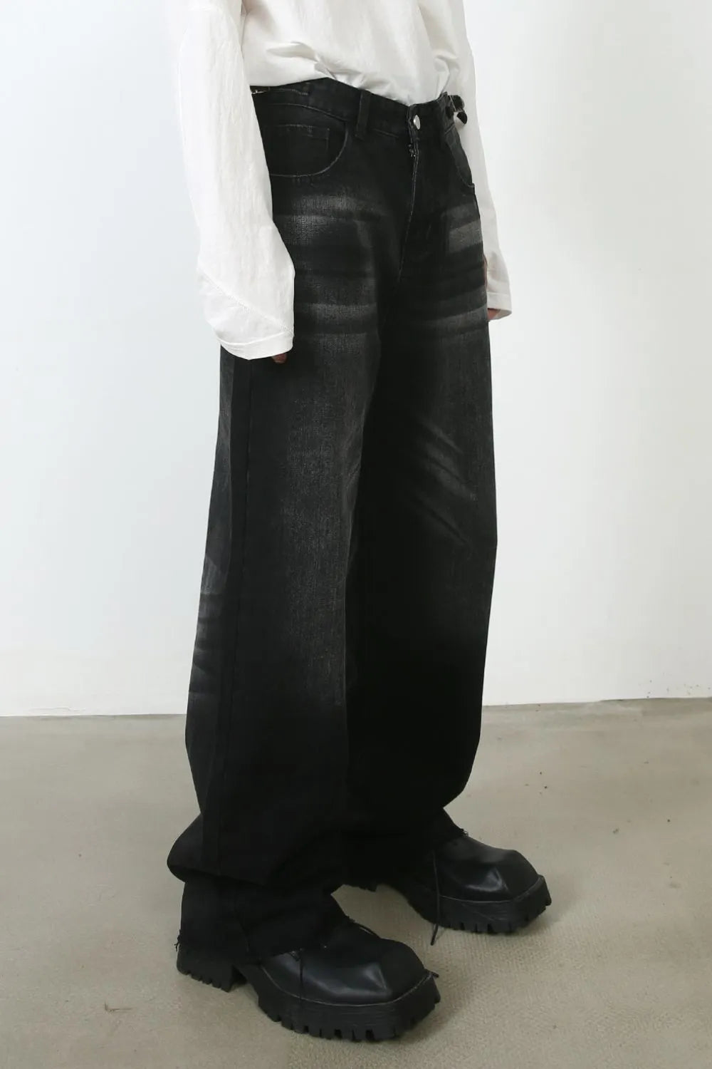 Men's Frayed Hem Jeans Carauana Store