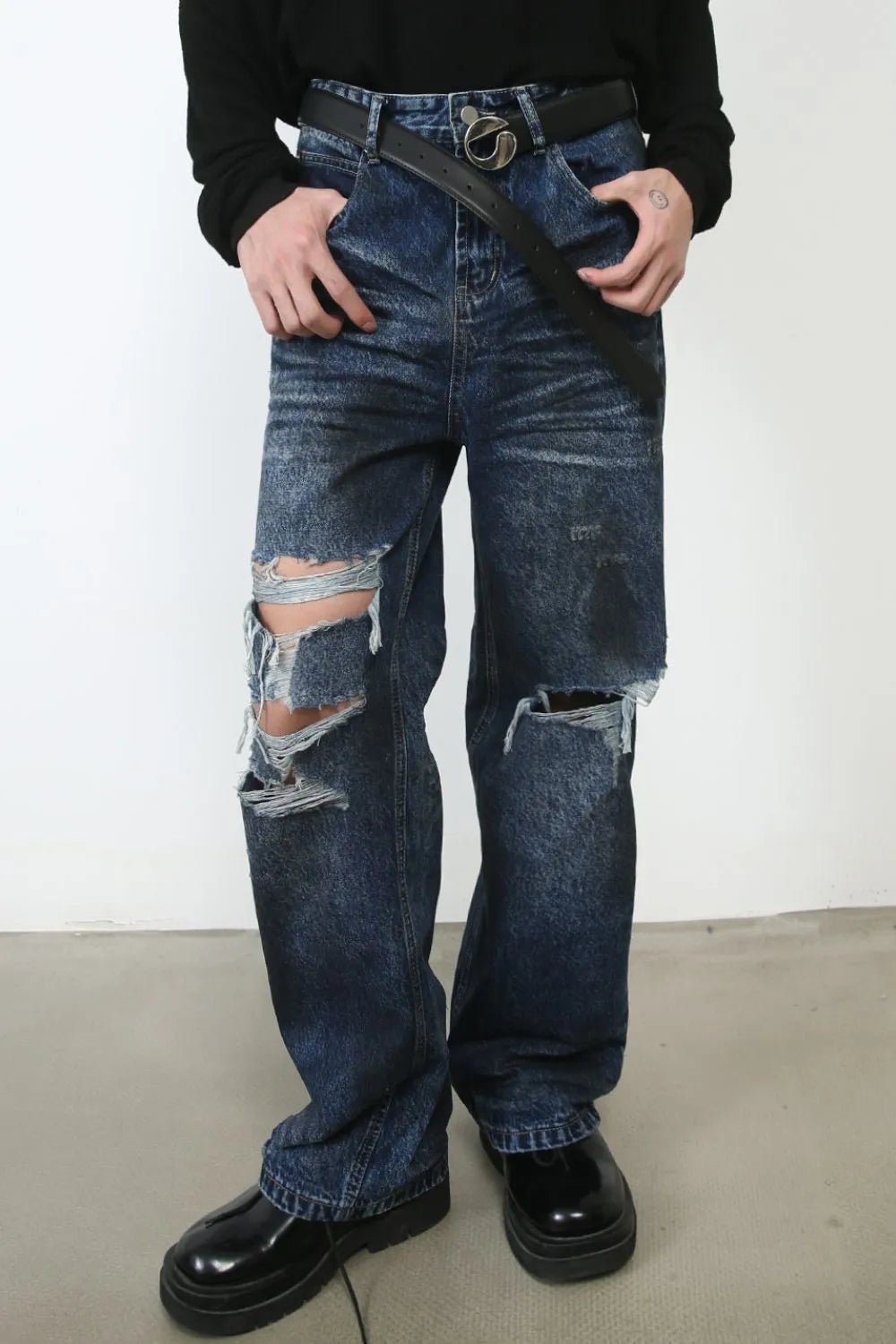 Men's Distressed Jeans with Pockets Carauana Store