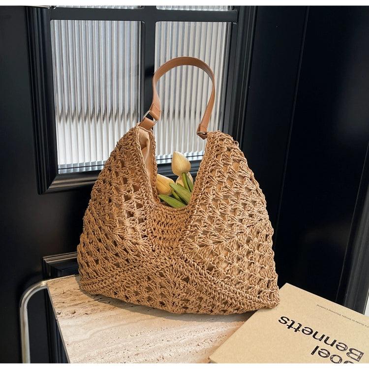 Chic and Spacious: Large Capacity Straw Crossbody Bag – Ideal for Sunny Days Carauana Store