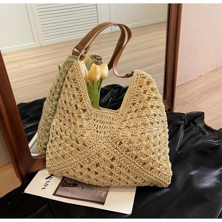 Chic and Spacious: Large Capacity Straw Crossbody Bag – Ideal for Sunny Days Carauana Store