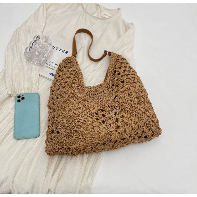 Chic and Spacious: Large Capacity Straw Crossbody Bag – Ideal for Sunny Days Carauana Store