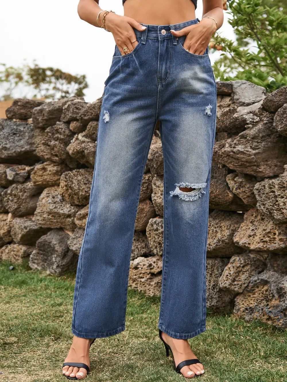 Distressed Jeans with Pockets Carauana Store