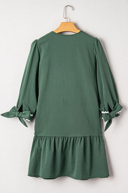 Canton Contrast Ricrac Trim Button V Neck Knotted Bracelet Sleeve Shift Dress