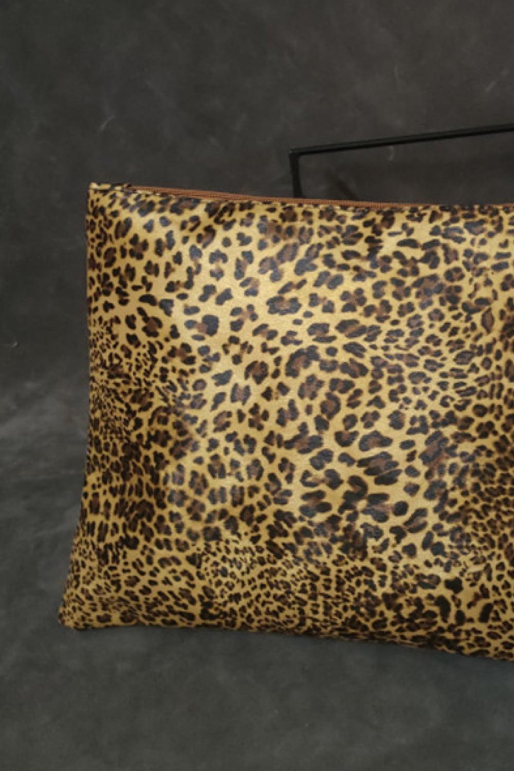 Leopard PU Leather Clutch