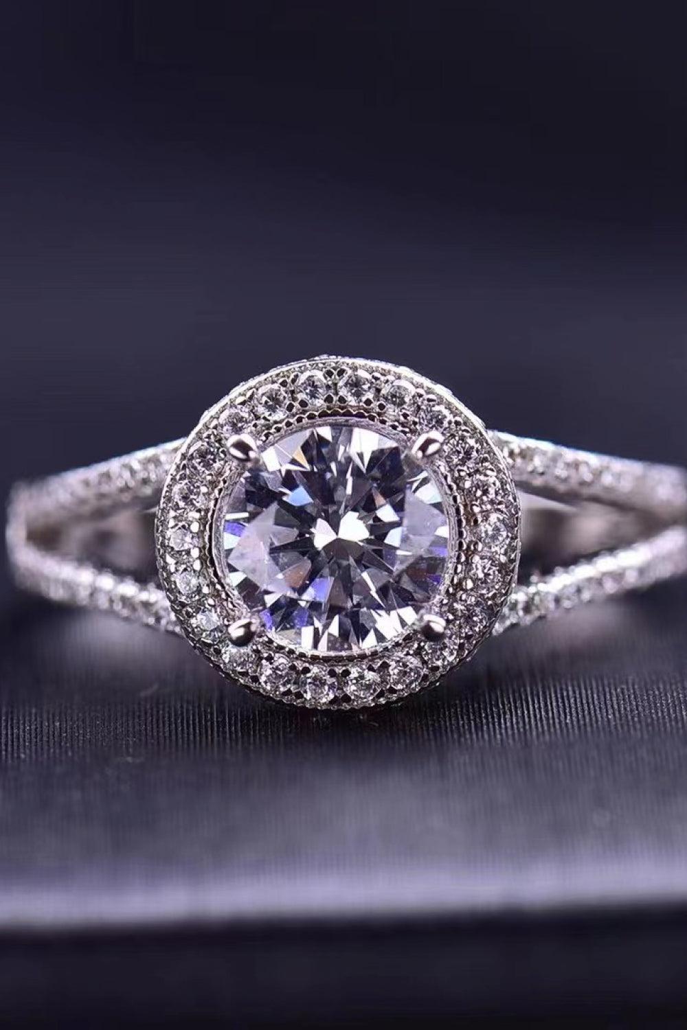 Shiny and Chic 1 Carat Moissanite Ring