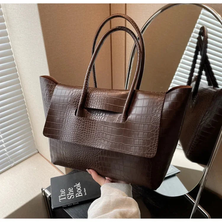 Carauana Crocodile Leather Handbag Brown
